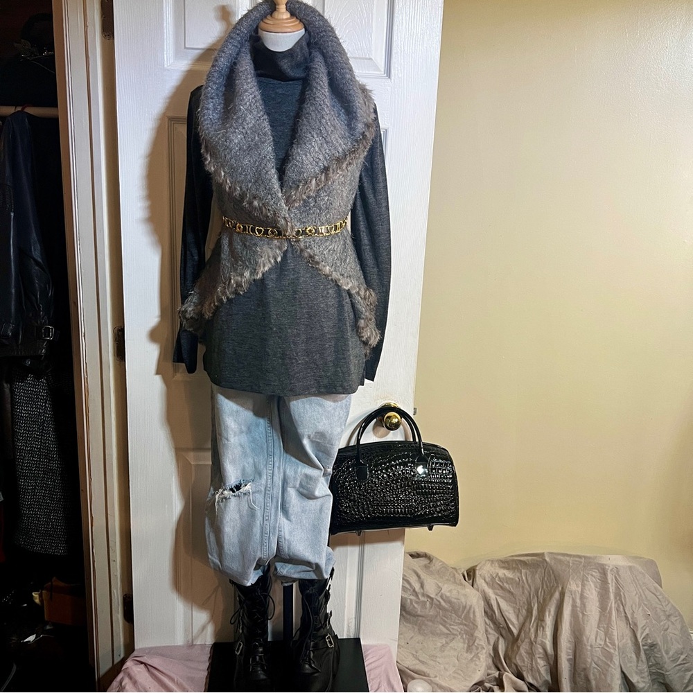 Metric Knits Fur‎ Collection Wms Gray Rabbit Fur Knit Draped Boho Vest S/M